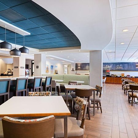 Hampton Inn Cocoa Beach Exterior photo