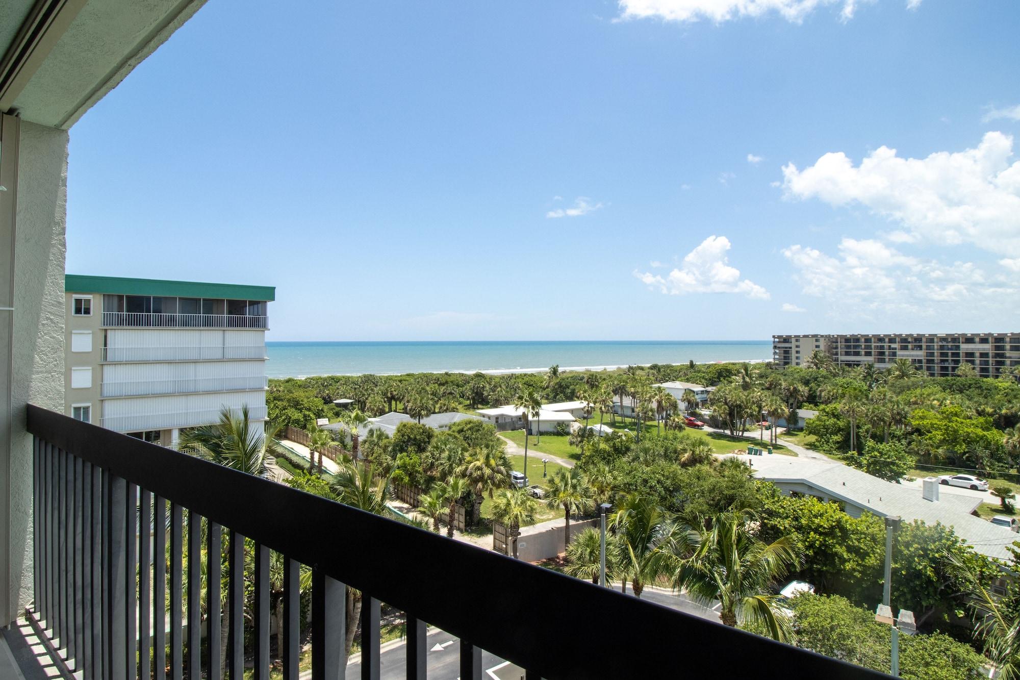 Hampton Inn Cocoa Beach Exterior photo