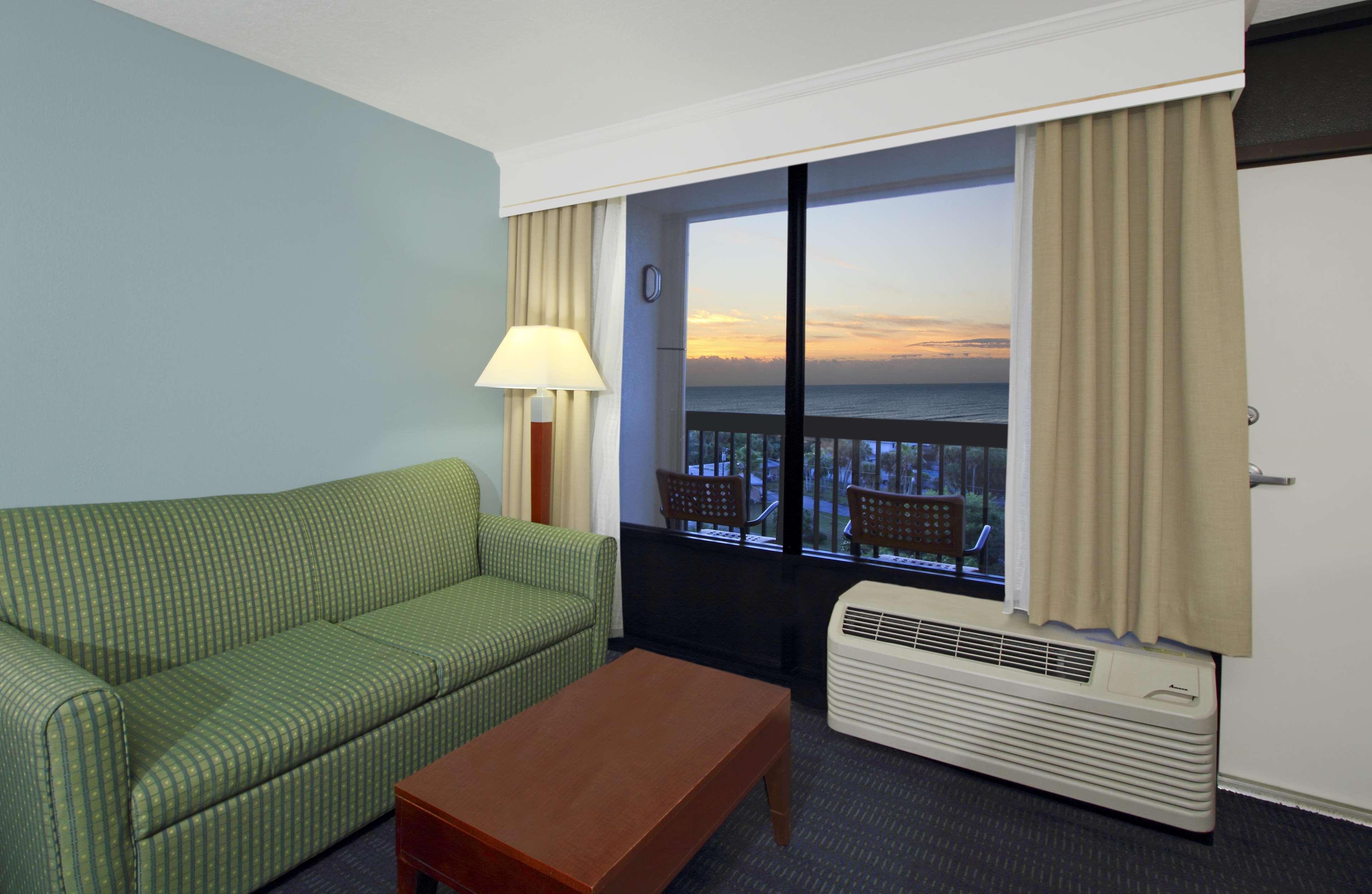 Hampton Inn Cocoa Beach Exterior photo