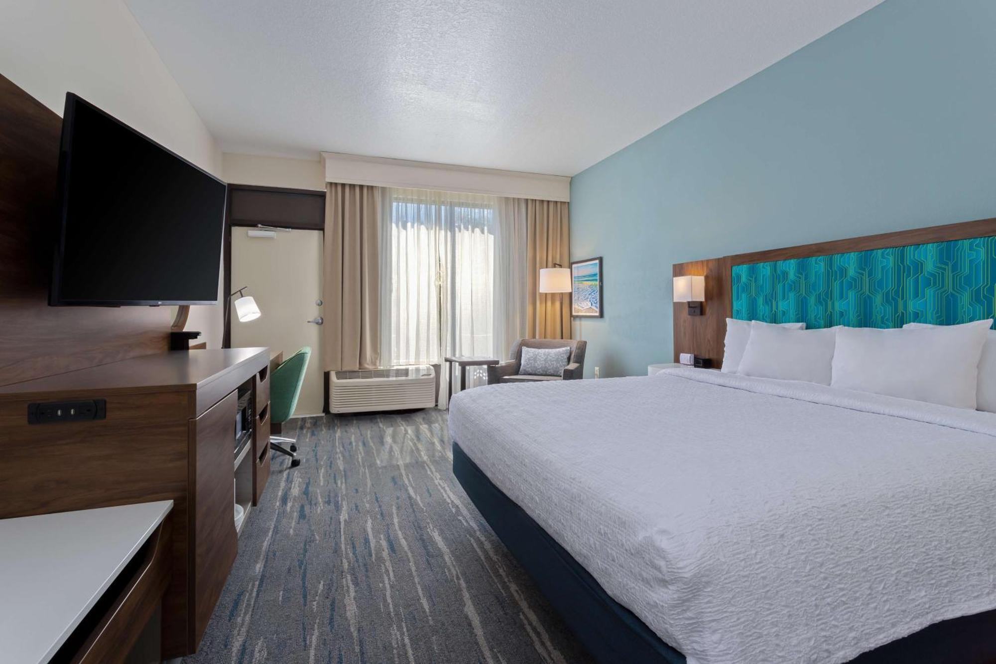 Hampton Inn Cocoa Beach Exterior photo